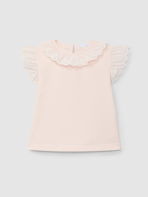 T-shirt gola de folho bordado inglês