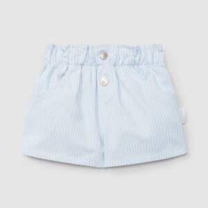 Calções tecido denim de riscas com bolsos
