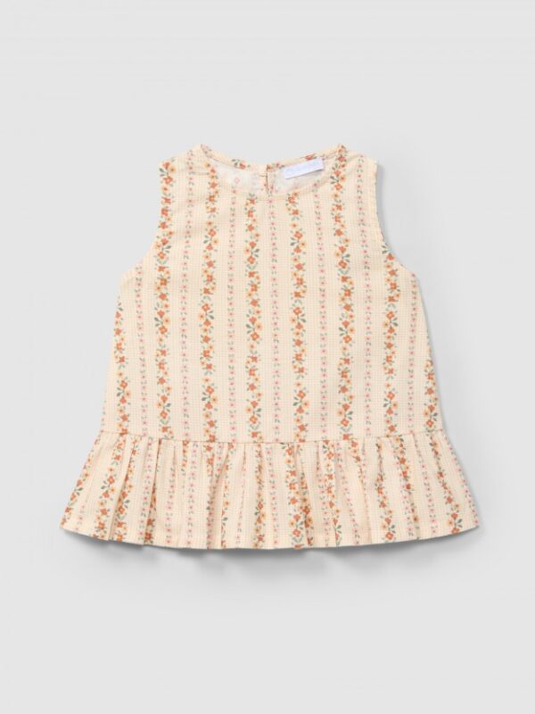 Top micro-vichy e flores