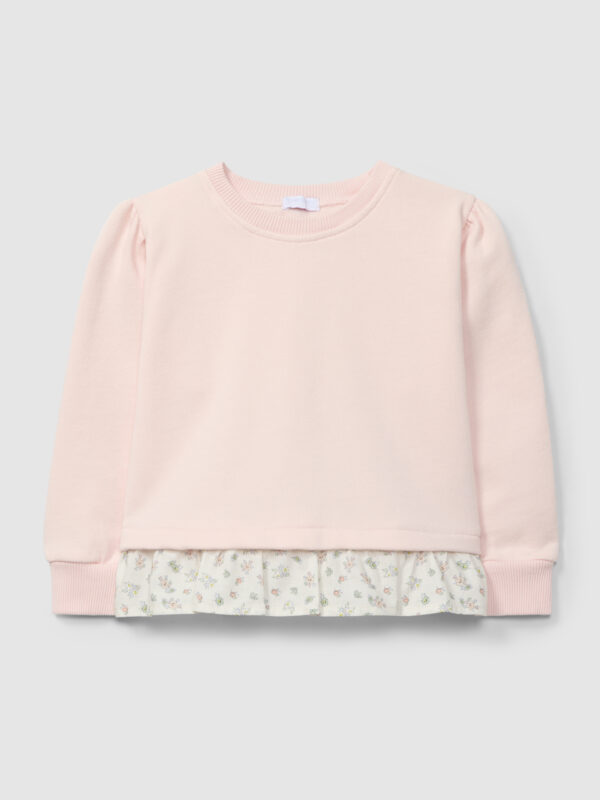 Camisola de felpa com detalhe de folho em tecido estampado