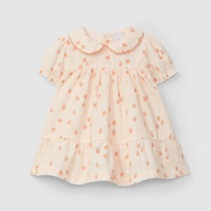 Vestido seersucker micro-xadrez e morangos