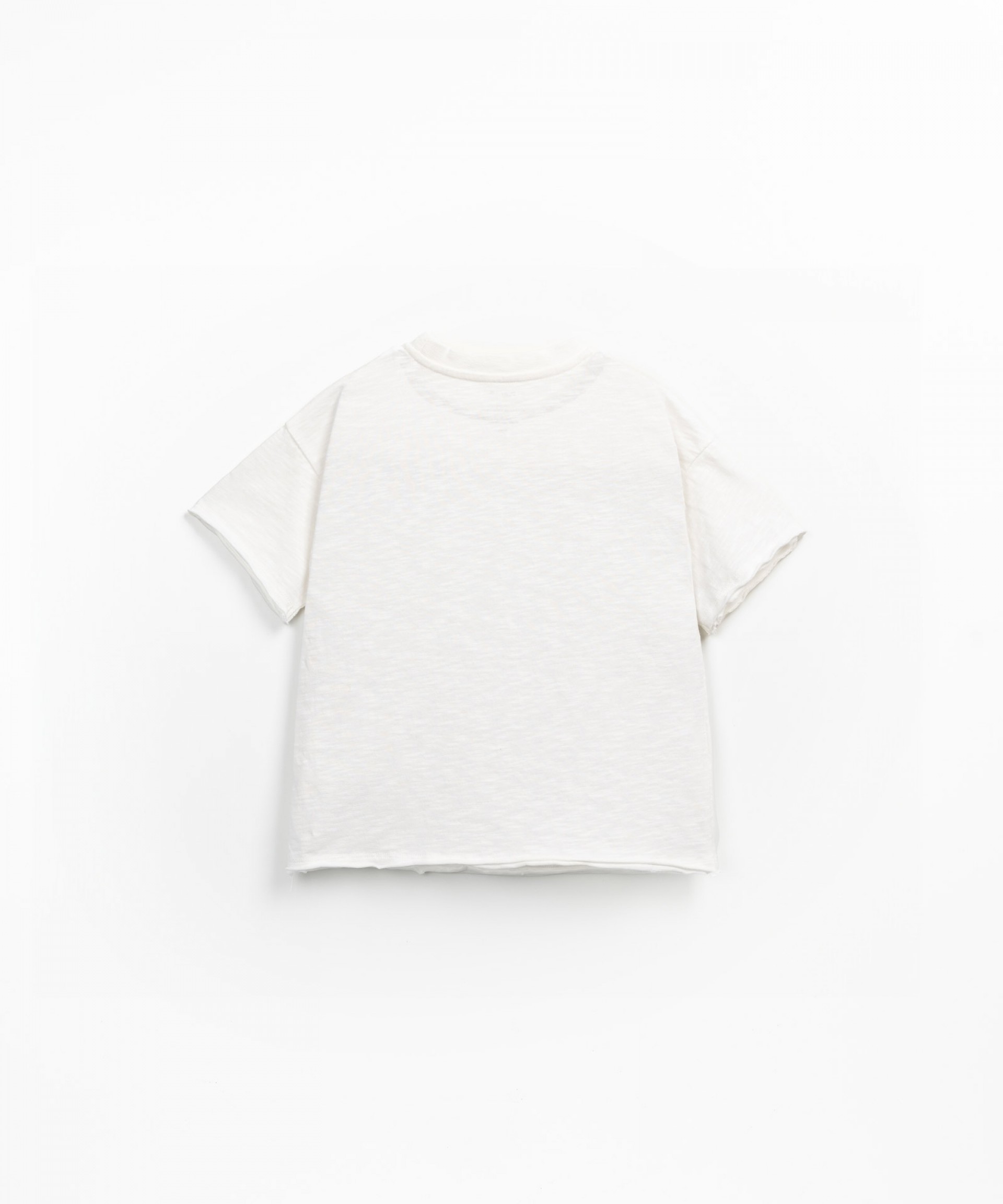 T-shirt em algodão orgânico com desenho à frente - Image 2