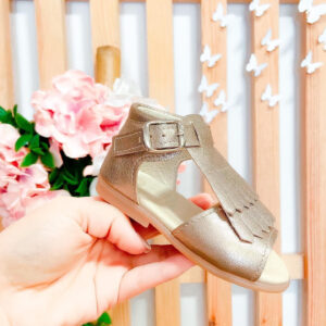 Sandálias Mania do Pé couro dourado