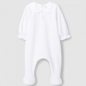 Babygrow em veludo com gola redonda bordado delicado