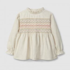 Blusa com smocks e detalhes em folho