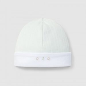 Gorro algodão orgânico com detalhe de bordado