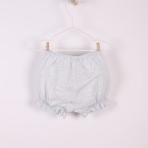 Calções às riscas