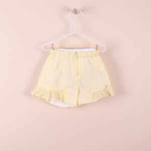 Calções às riscas