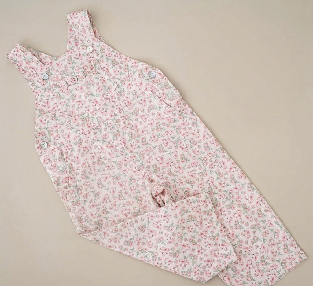 Jardineiras com Flores e Bolsos