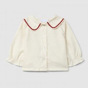 Blusa com detalhe de espiguilha em cor contraste
